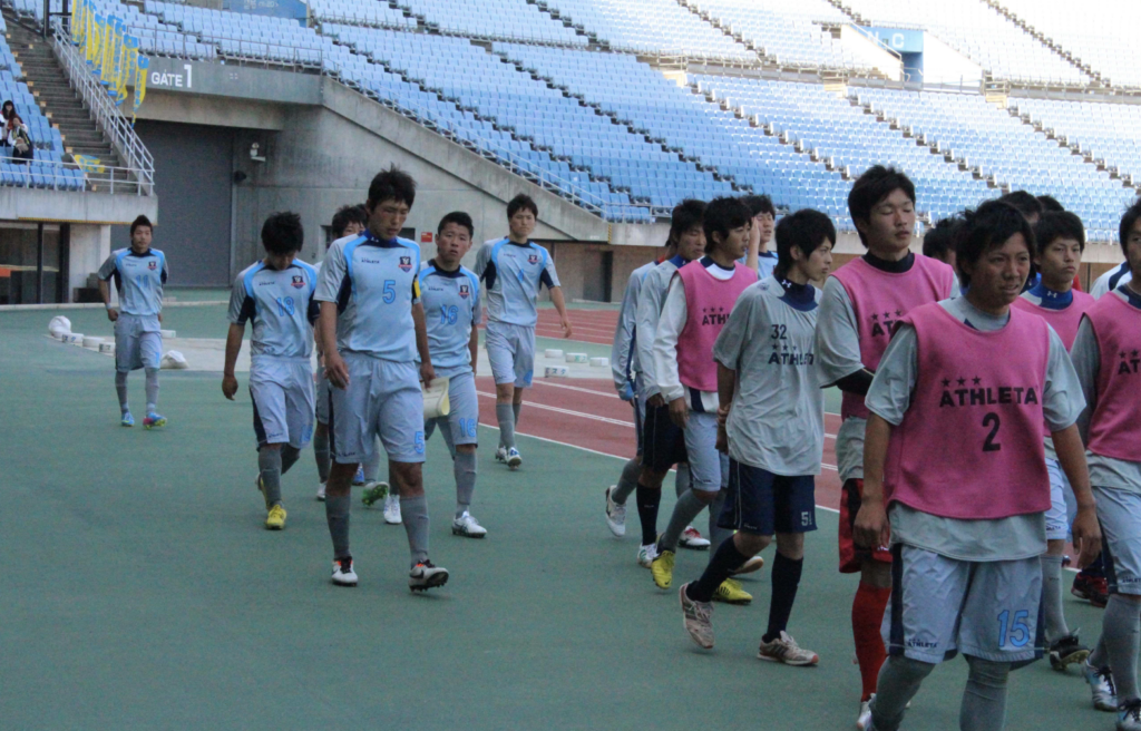 高校当時の写真。全国大会にも出場するほどの強豪校でサッカーと向き合った仲間が、およそ10年ぶりにPiicに集まった
